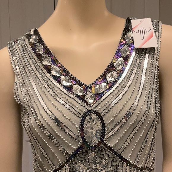 NWT Uijiu Women’s Silver 1920s Reproduction Dress Size XS - Picture 4 of 11